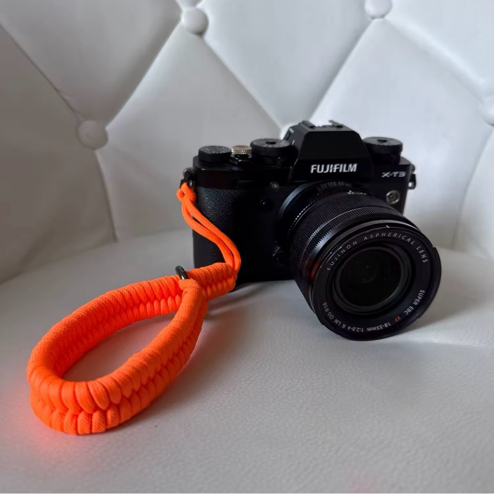 3/$40 NWT Mirrorless camera wrist strap
